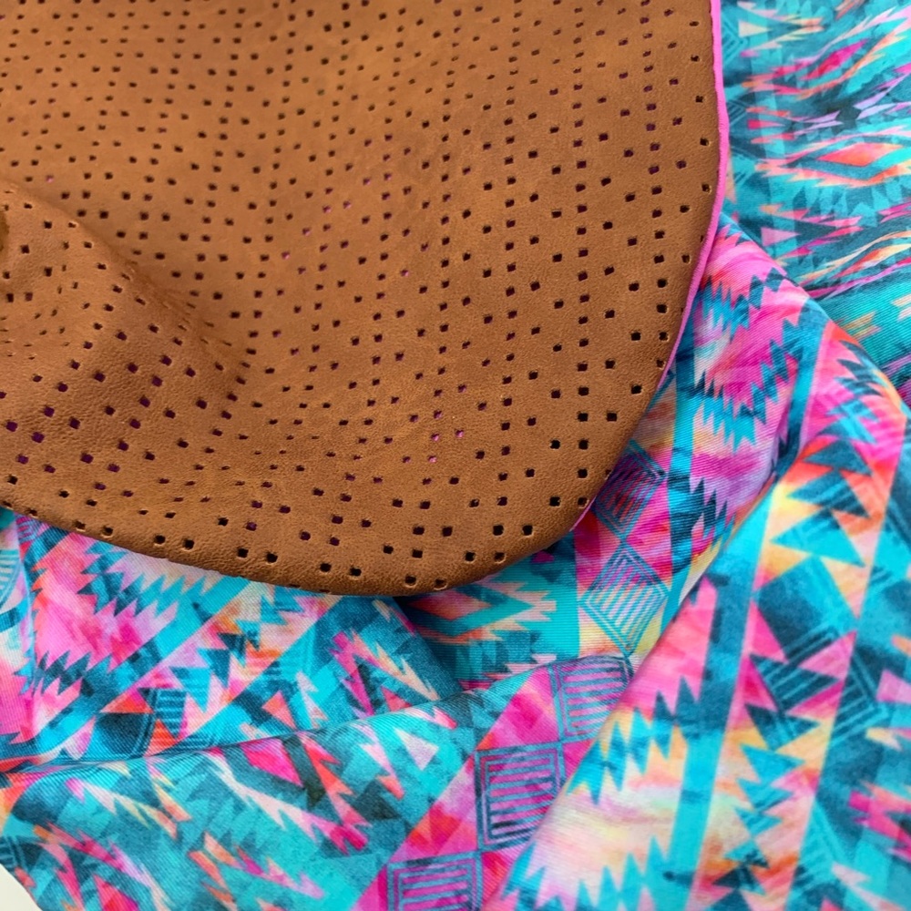 Leonisa | Tassel Drawstring Backpack - Picture 4 of 11
